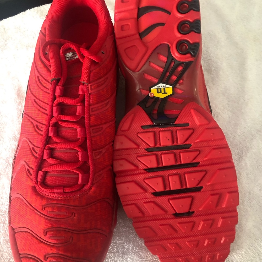 Nike Men's pro max plus